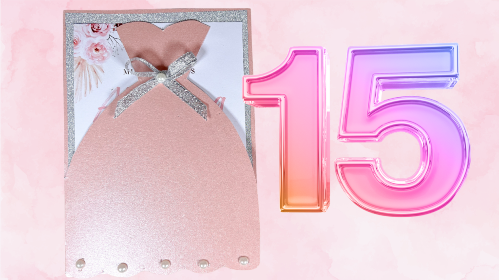 Tarjetas en forma de vestido para 15 años